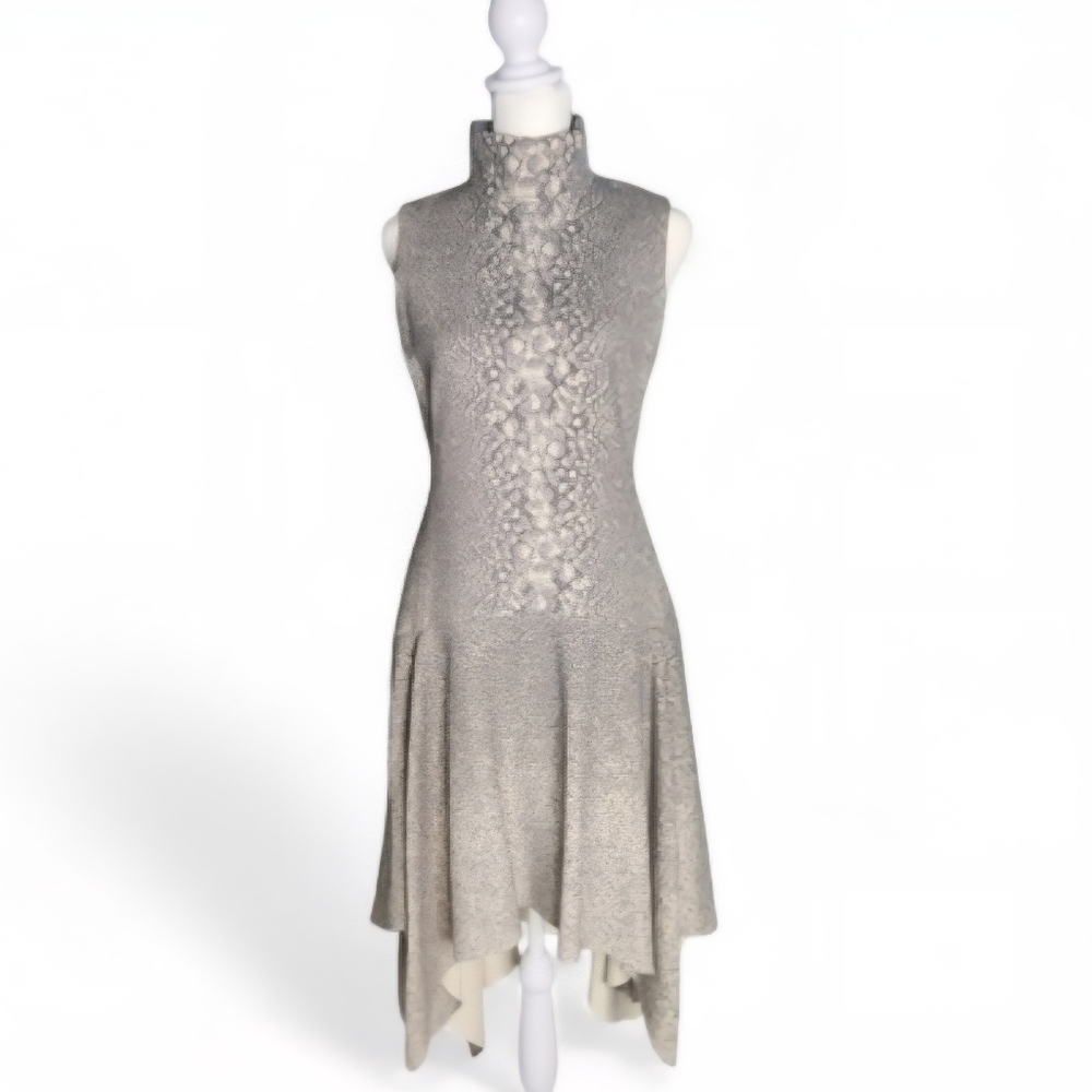 Akris Asymmetrical sleek, sophisticated and‎ architectural Dress Size: 6 Luxury